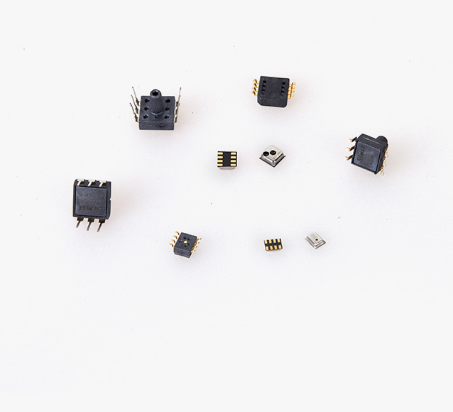 ѹ������������MEMS�������߱�������Ǯ�����߿ɿ����������ձ������Ծ�׼���ŵ����ձ�Ӧ����ҽ����е�����Ѫѹ�������������������༰�˶����Ʒ������